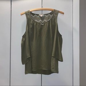 Cold shoulder Top